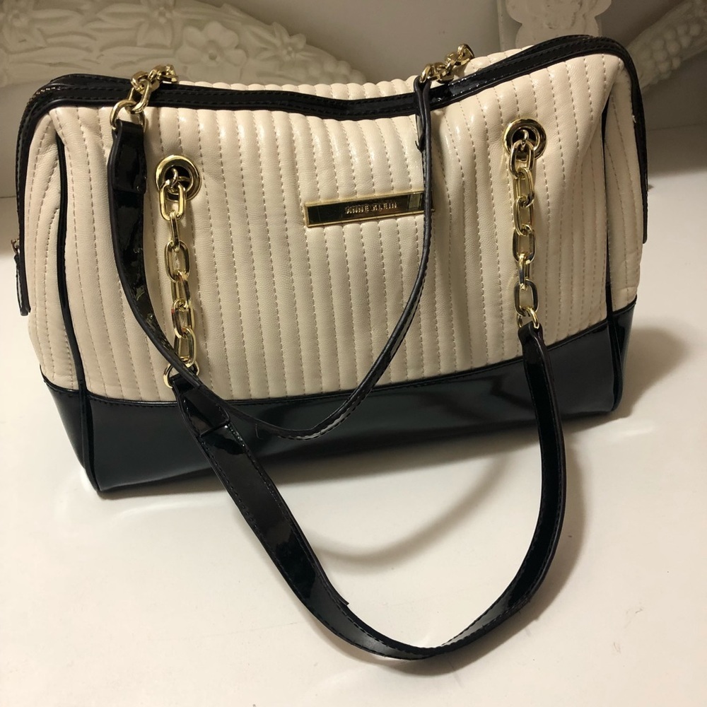 Anne Klein gorgeous bag with new conditions - Picture 2 of 8
